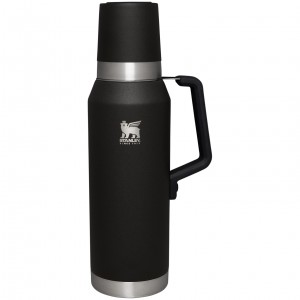 Stanley Forge Thermal Bottle | 1.4 QT Foundry Black | ZFG925143