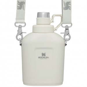 Stanley The Legendary Classic Insulated Canteen | 1.1QT Cream | RAM306591